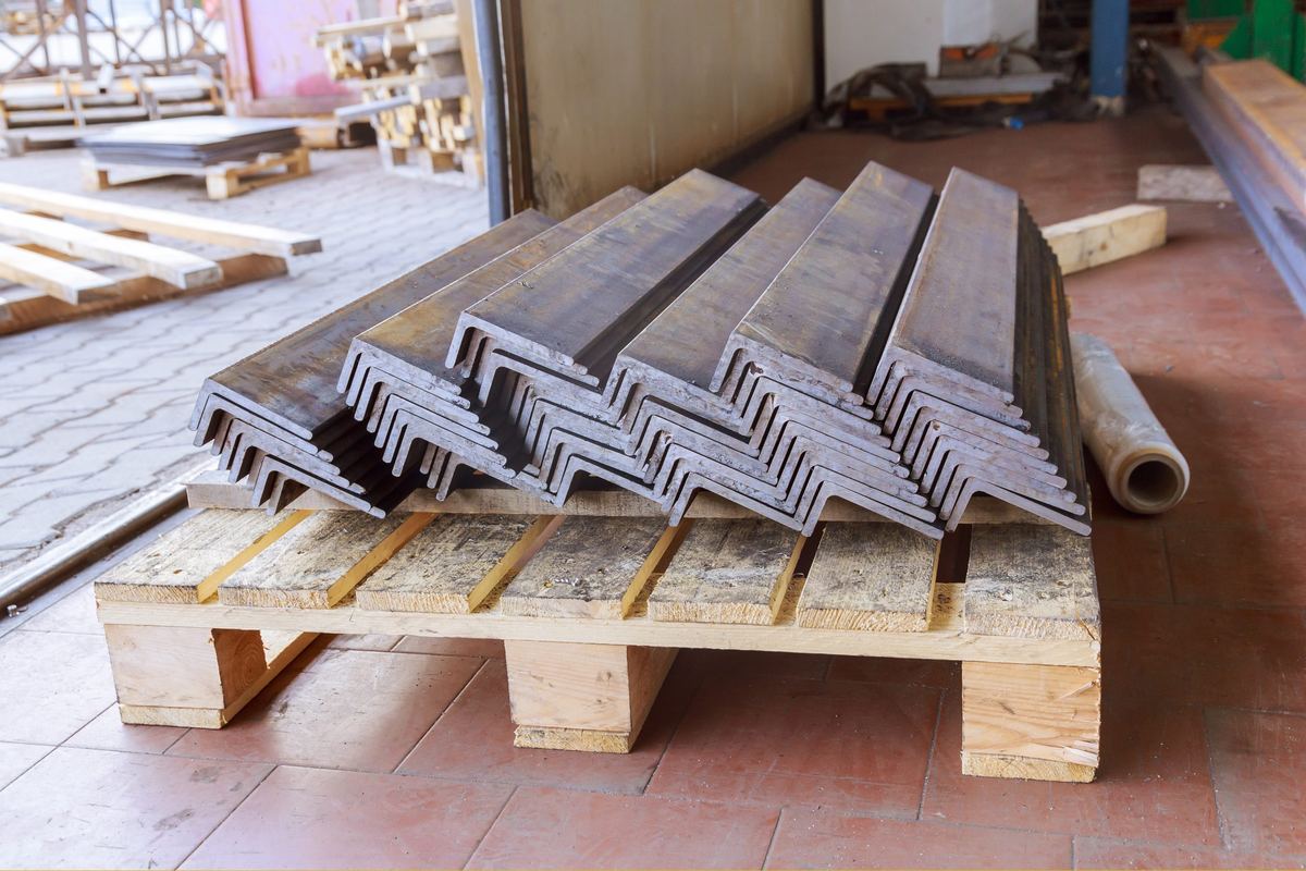 Angles supplier in Jamaica, Queens, New York | Iron Wei Steel Corp