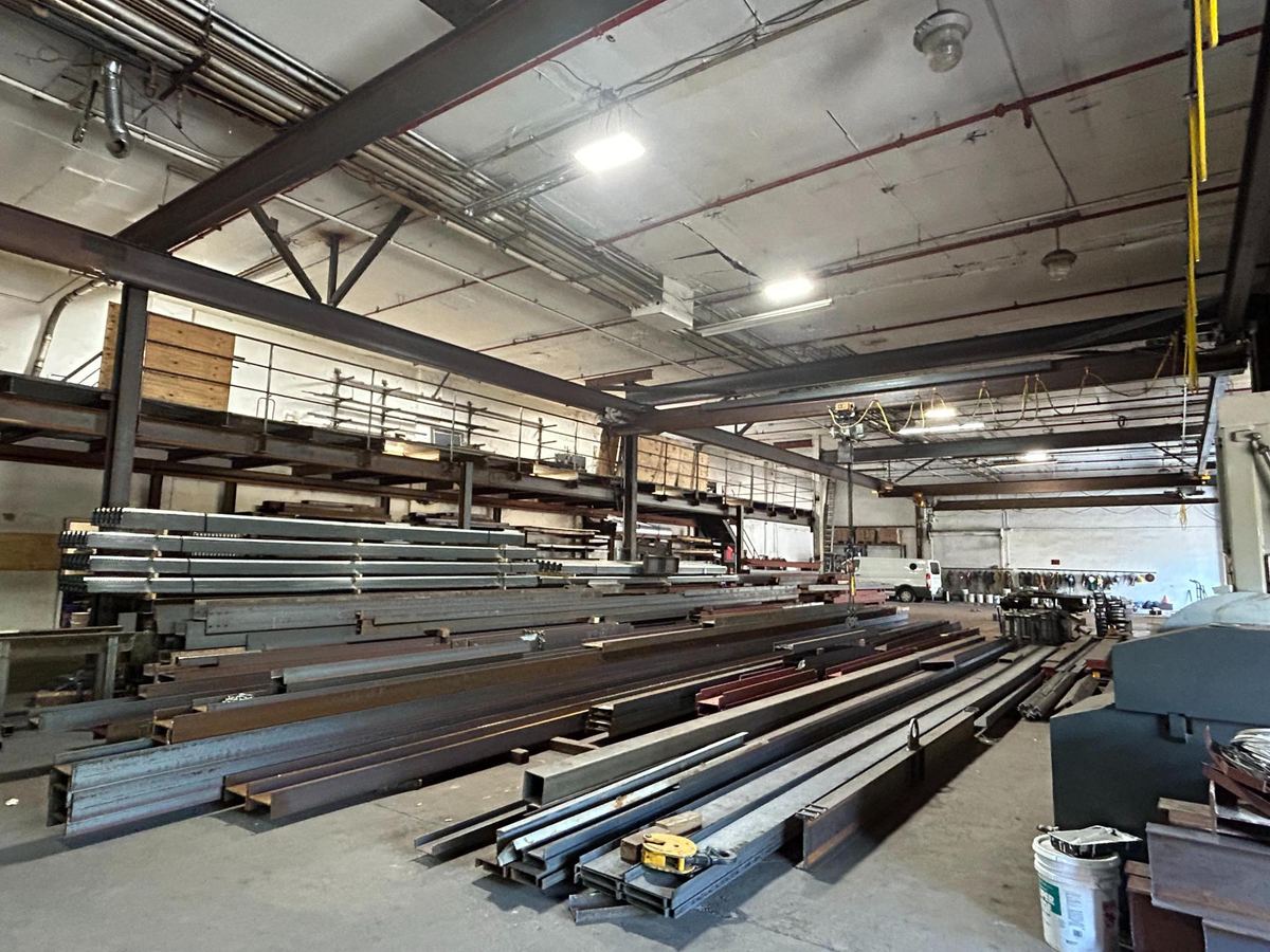 Beams supplier in Jamaica, Queens, New York | Iron Wei Steel Corp
